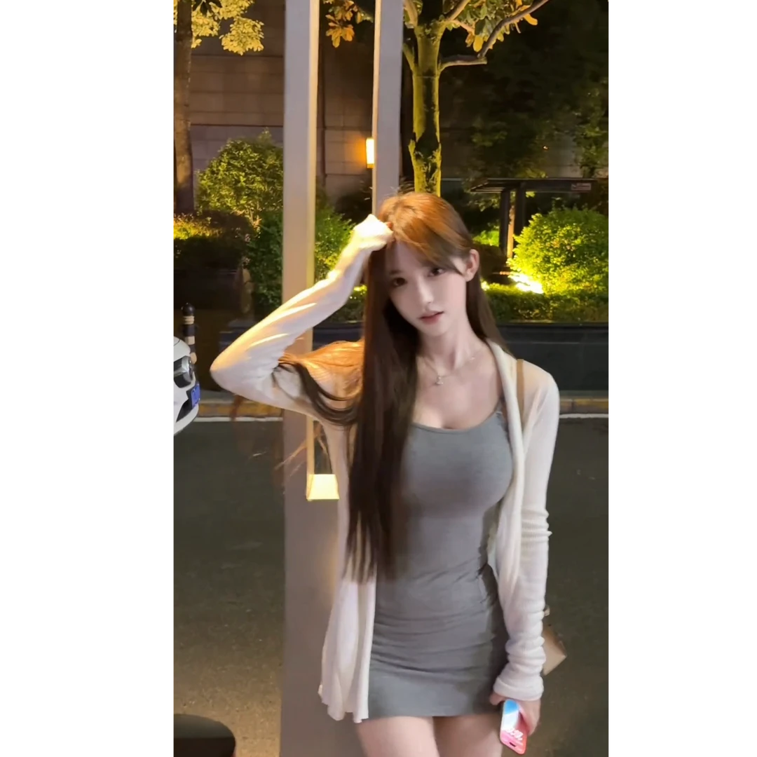 2025早秋新款纯欲辣妹灰色吊带连衣裙女性感修身显瘦开衫两件套装