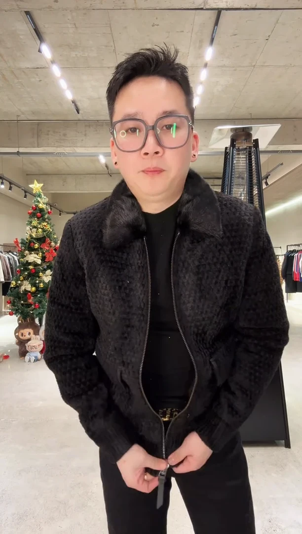 自**风男士水貂领鹅绒服93277 50码