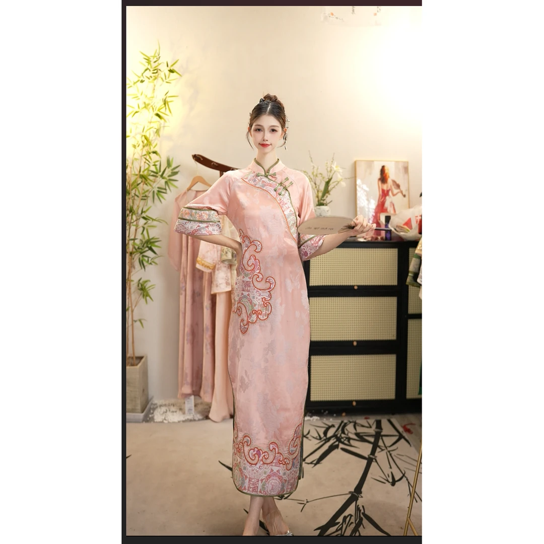 花想容2025夏季新款中国风飘逸日常粉黛长款重磅刺绣旗袍WW（1521）