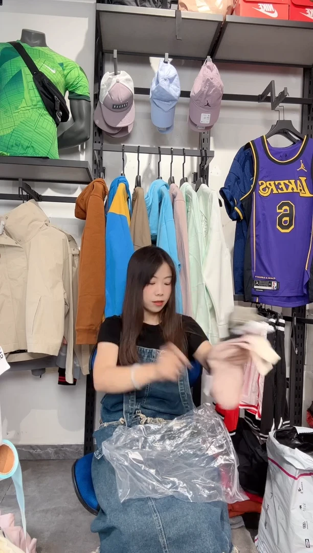 1606  编码 瑕疵款直播间过款为准 尺码 袜子