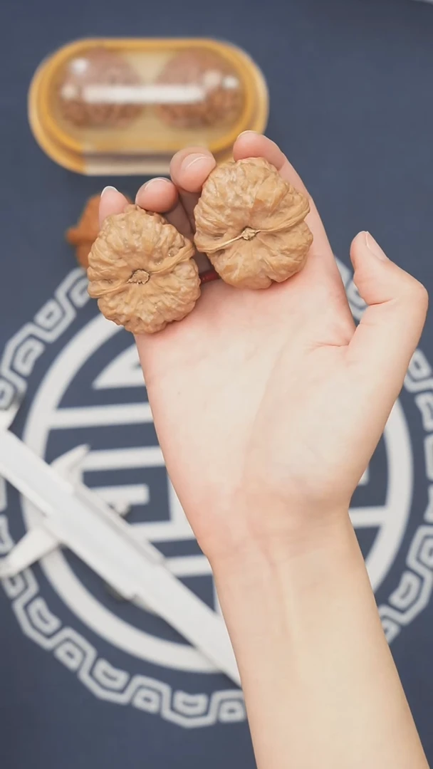 文玩核桃把件蛤蟆头42/44