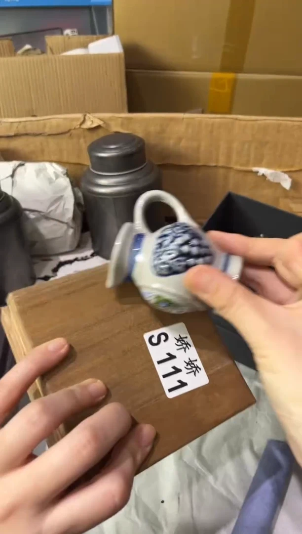 瓷片▪****️111我管你我管你