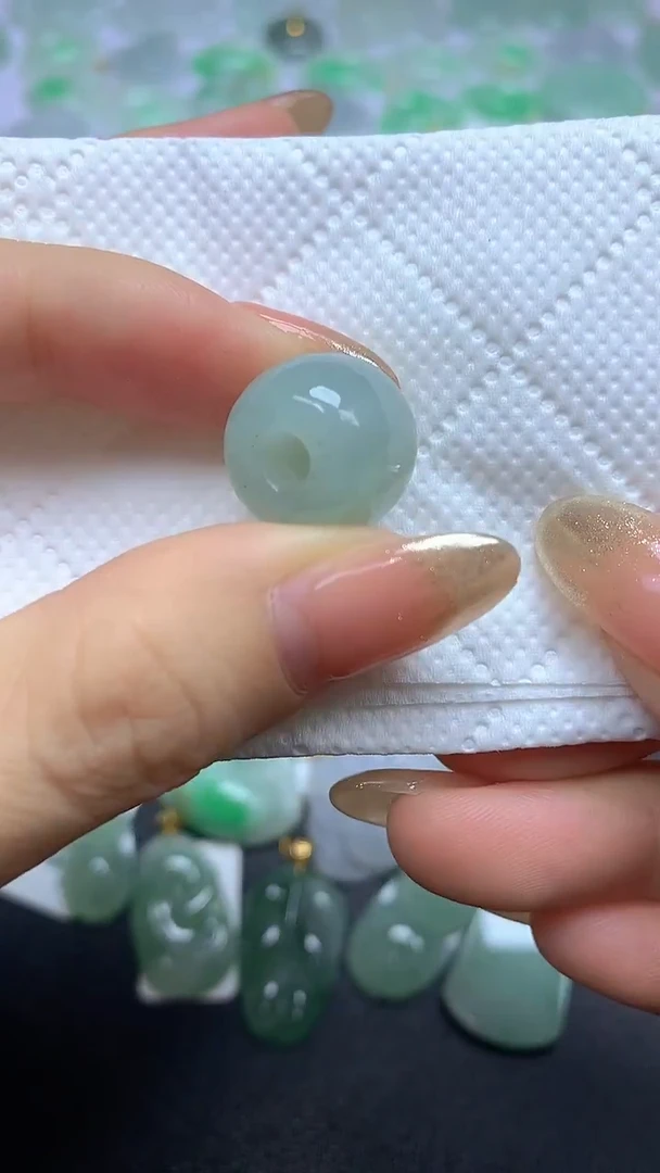 颈饰未镶嵌翡翠A货
