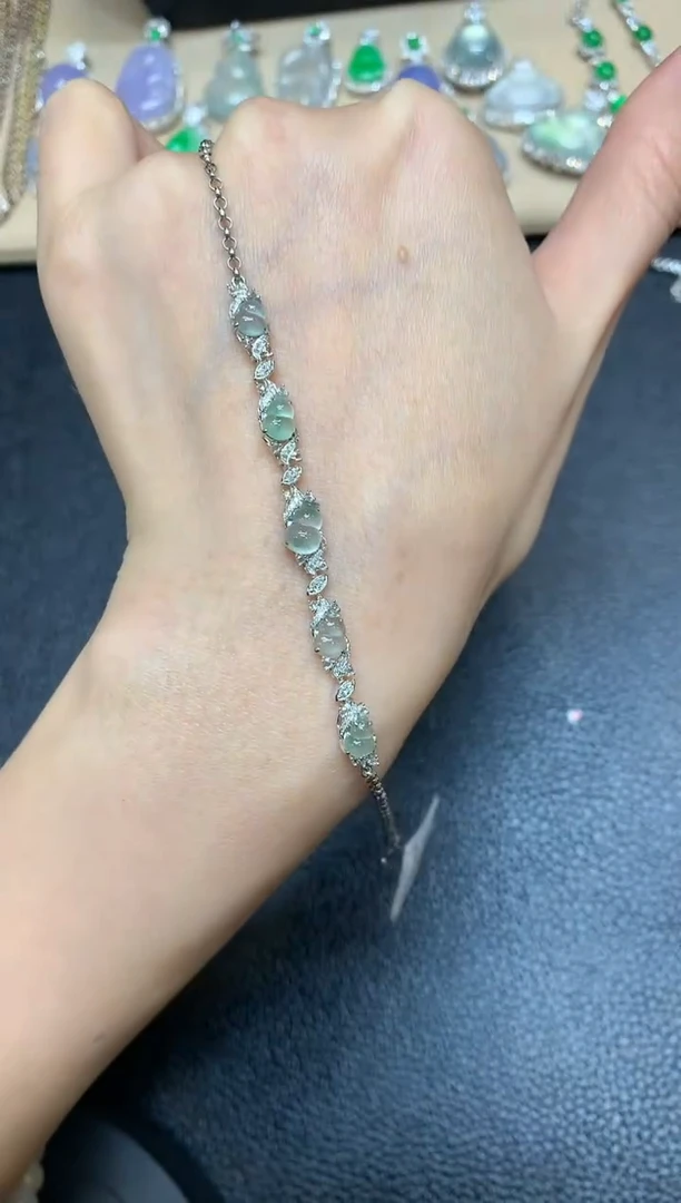 18K金镶嵌手链翡翠【无服务费