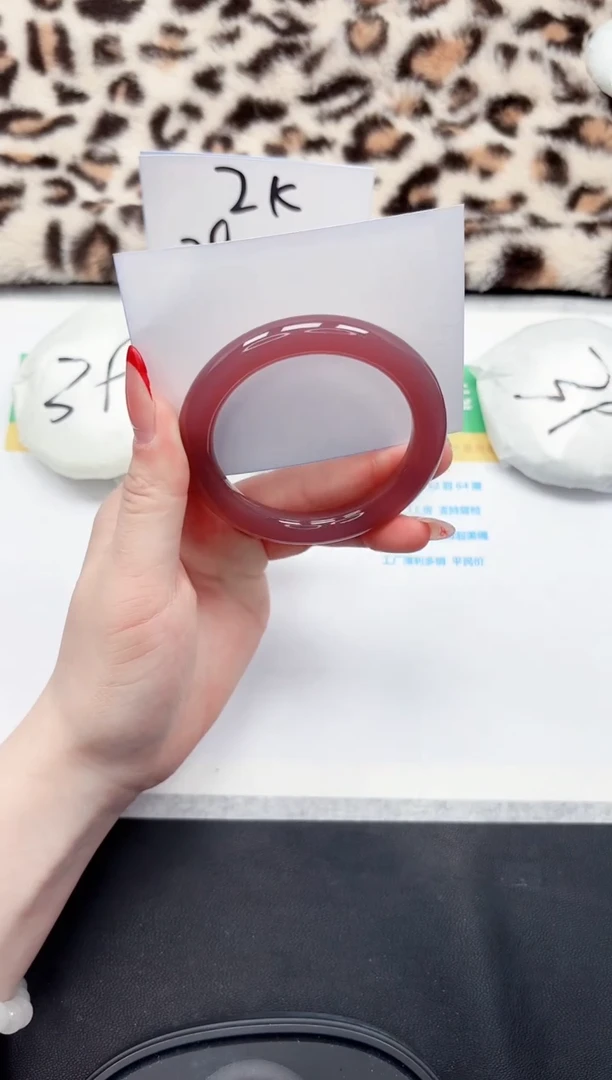 【闪购商品】石英质玉手镯未镶嵌42-55.3