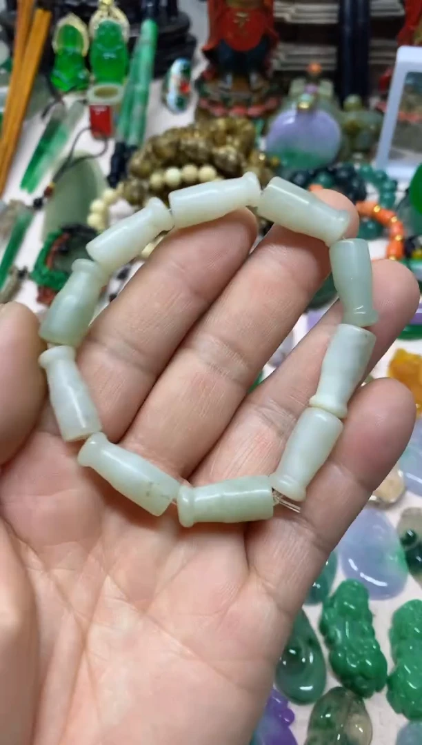 【闪购商品】14直播间 的实时画面