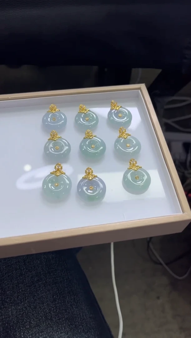 未镶嵌手镯定制翡翠闪***心定制手镯不退不换