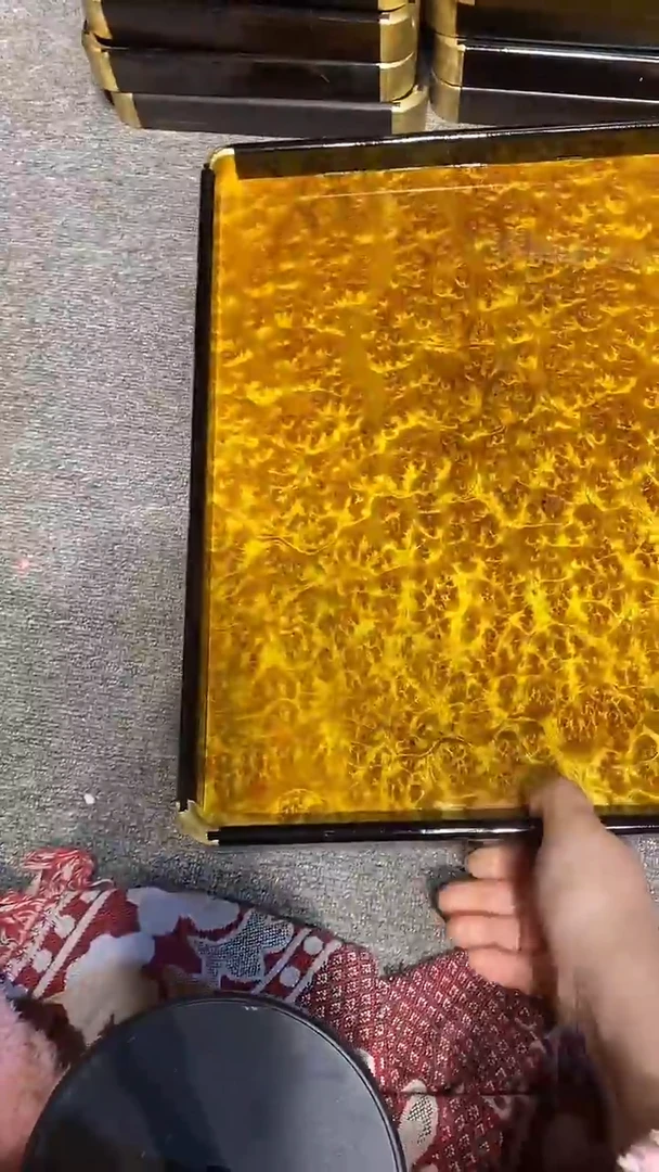 木木雕款有*钱大茶盘一个