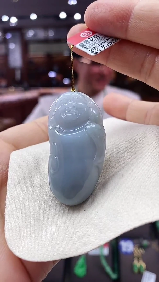 颈饰未镶嵌翡翠佛公
