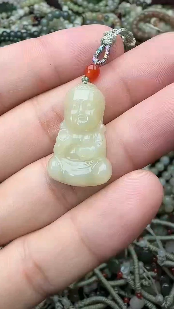 颈饰未镶嵌和田玉拍一发一