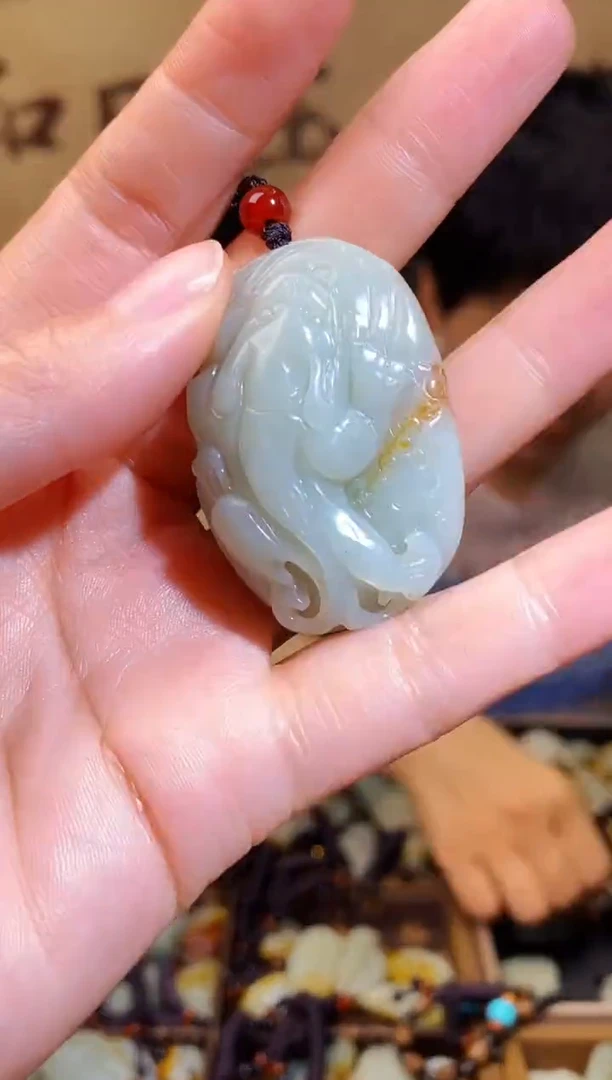 和田玉未镶嵌颈饰1