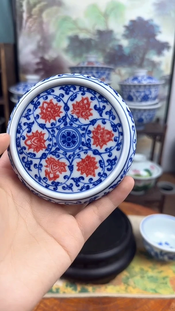 陶瓷青花釉里红缠枝莲盖置
