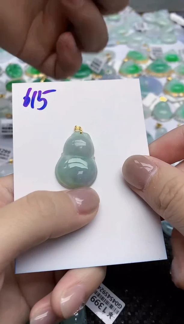 【闪购商品】翡翠颈饰18K金镶嵌天然翡翠A货