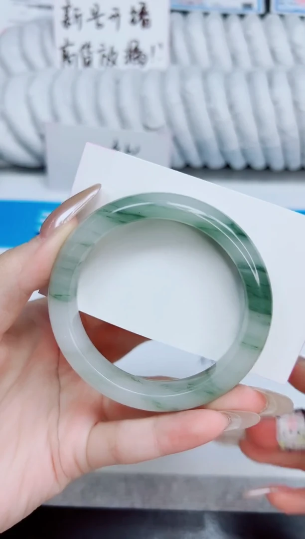 未镶嵌手镯石英质玉174/54.5