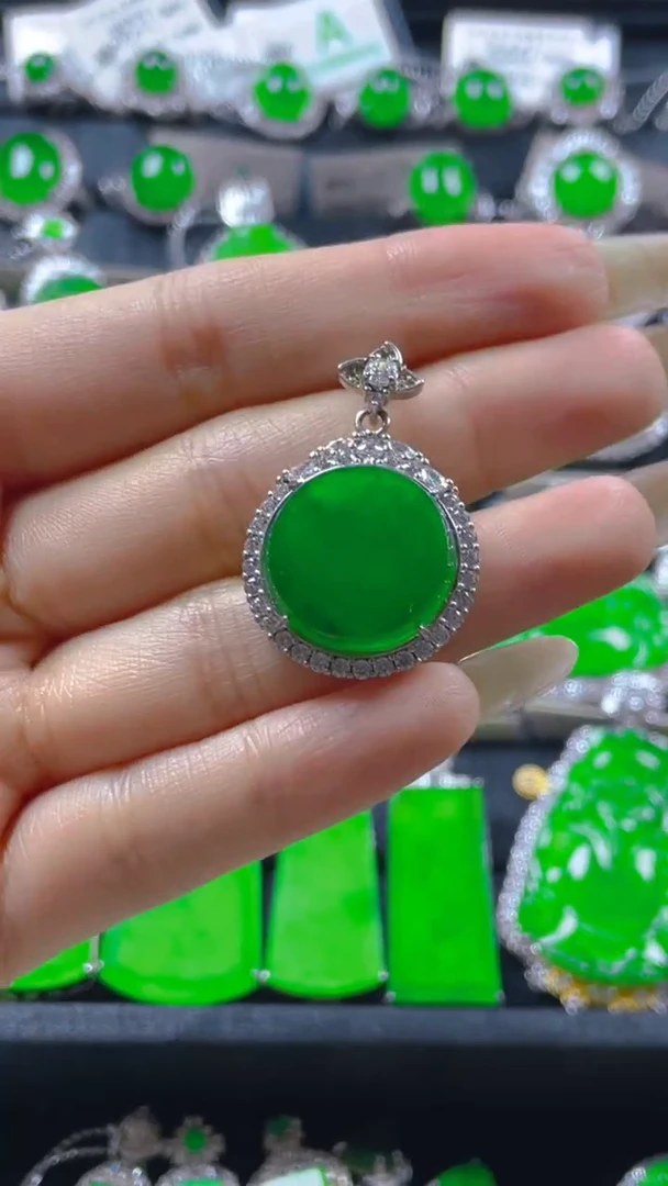 颈饰银S925镶嵌翡翠❤***月11