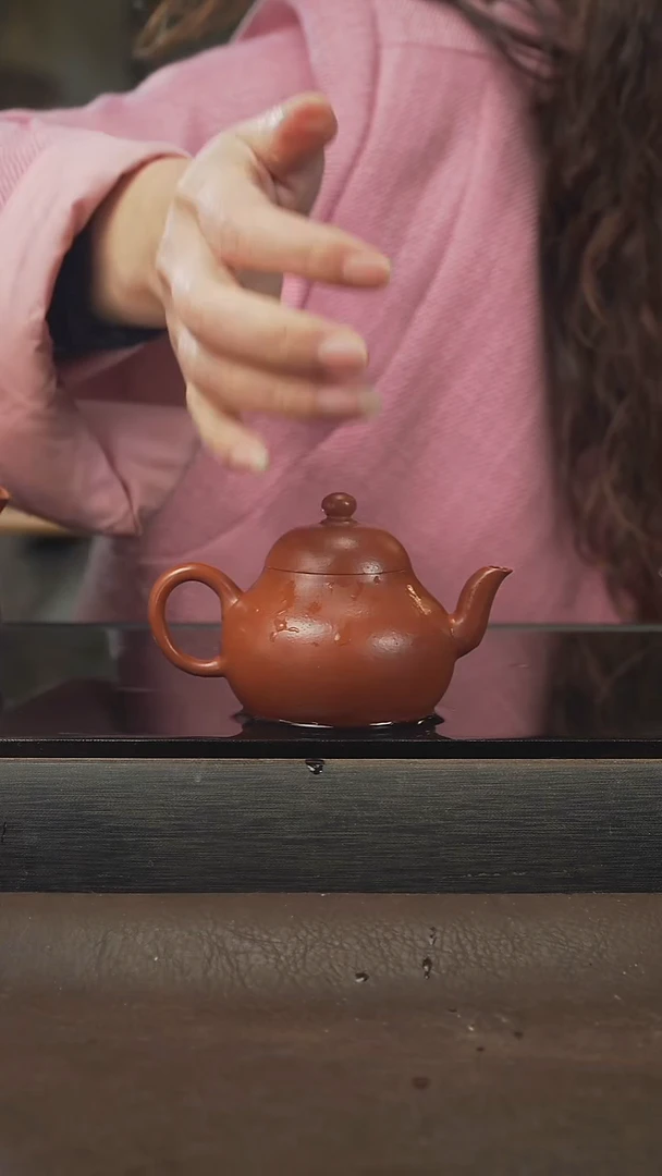 茶壶紫砂梨形，朱泥，53