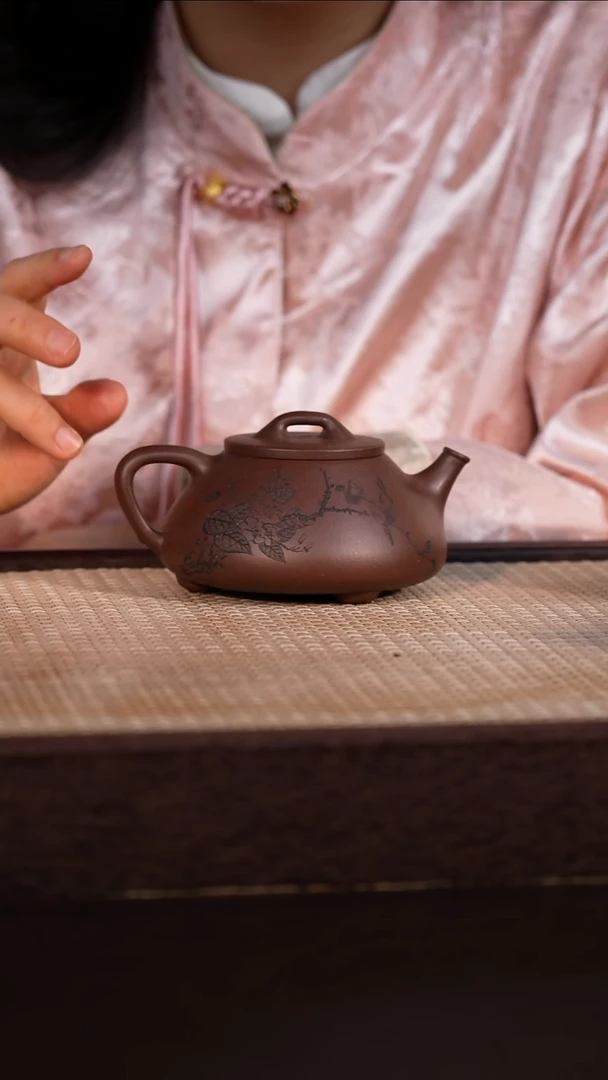 茶壶紫砂黑星土 270cc