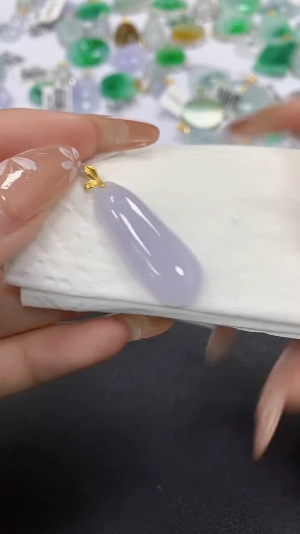 颈饰18K金镶嵌翡翠a货假一赔三支持复检百元上9元证书费自理