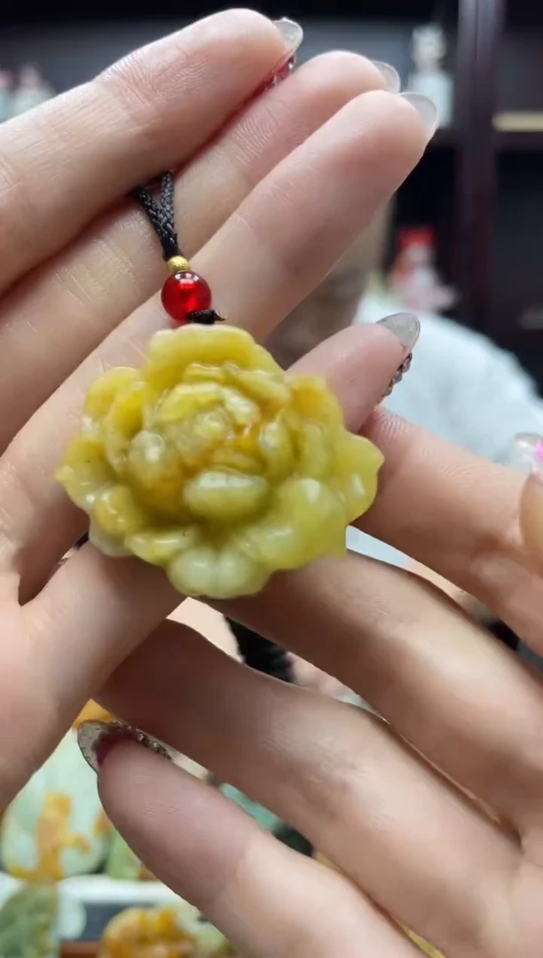 未镶嵌岫玉吊坠·
