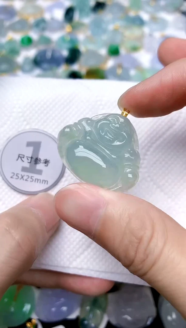 颈饰18K金镶嵌翡翠天然A货翡翠