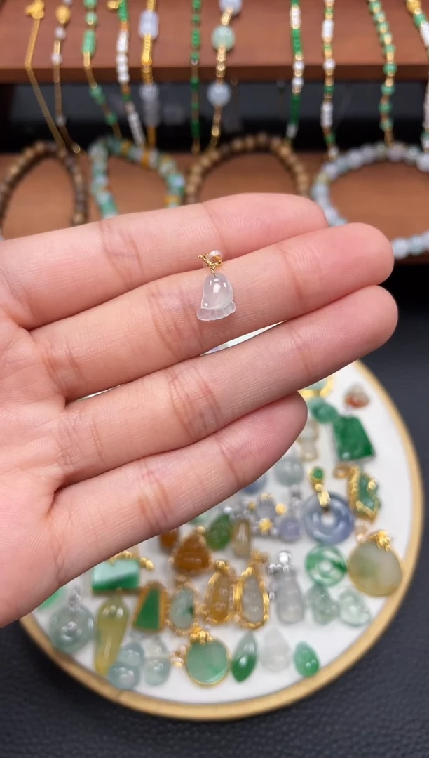 【闪购商品】翡翠吊坠(不含链)18K金镶嵌一个  JK623