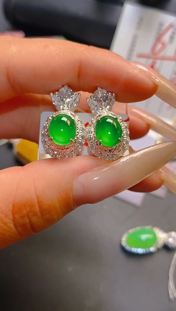 翡翠未镶嵌耳饰天然