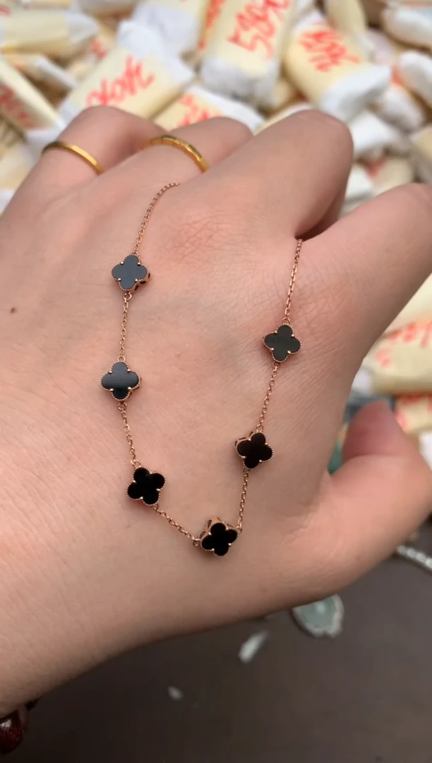 翡翠挂件18K金镶嵌—