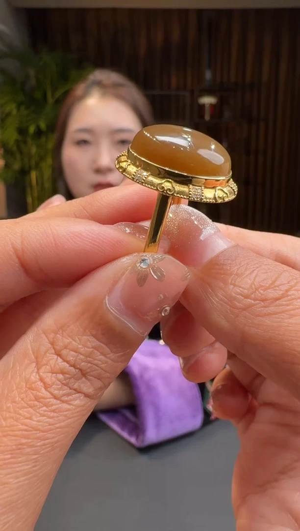 【闪购商品】和田玉9018K金镶嵌2.6冰冰