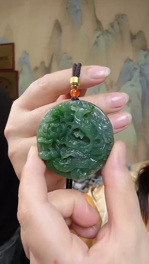 颈饰未镶嵌和田玉.
