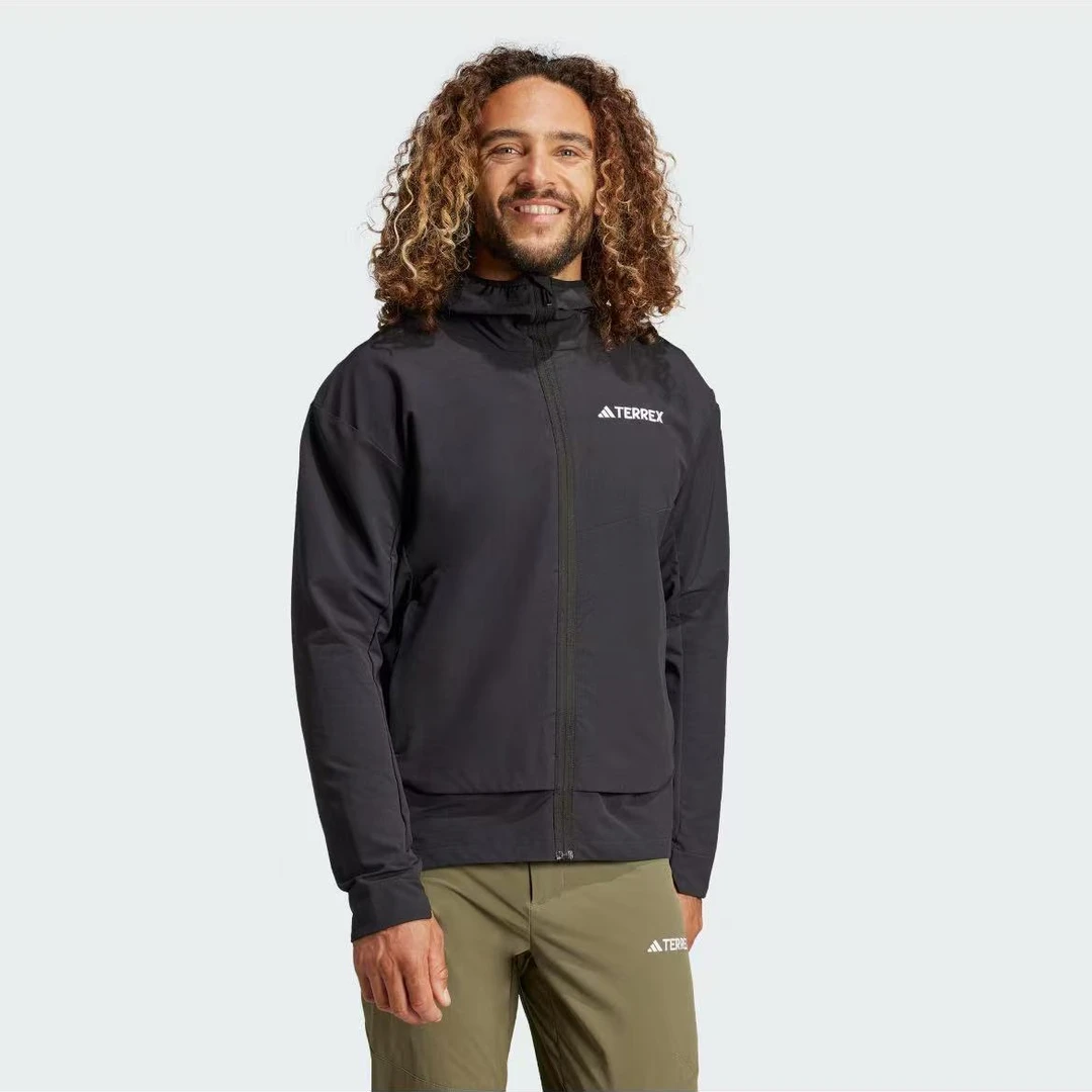 adidas/阿迪达斯男子梭织夹克百搭休闲运动旅行秋冬外套IX1490