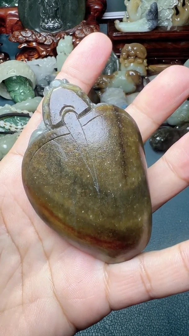 未镶嵌和田玉把件-