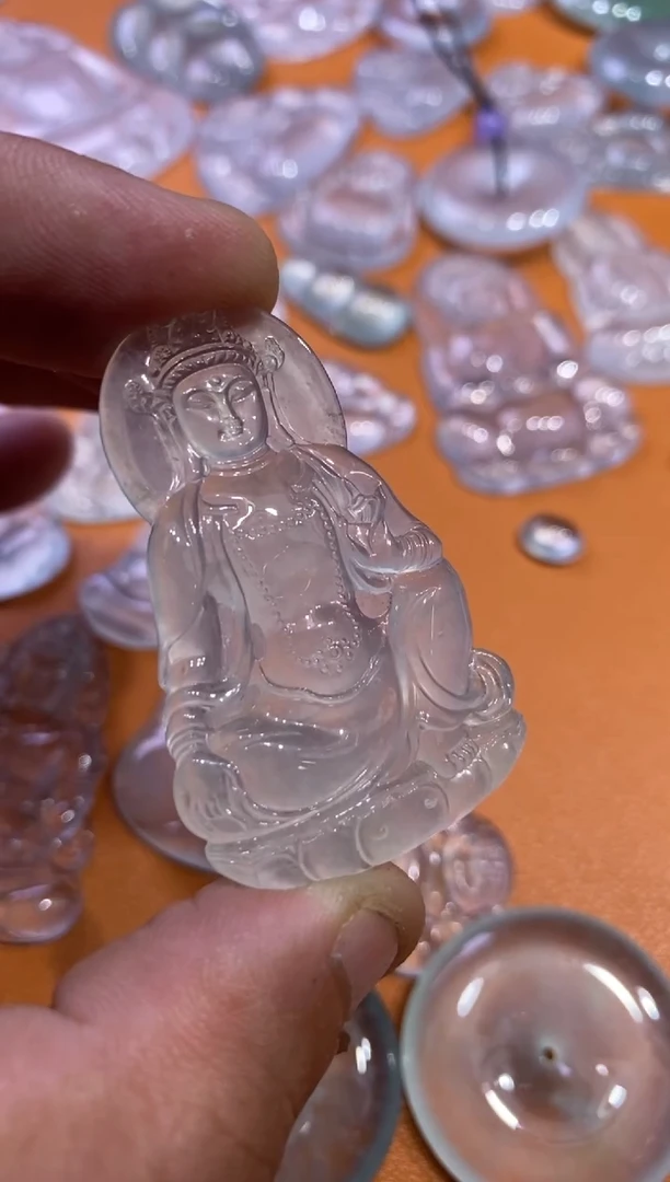 【闪购商品】翡翠颈饰未镶嵌观音12800