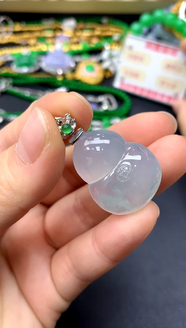 颈饰18K金镶嵌翡翠216-中国好珍宝