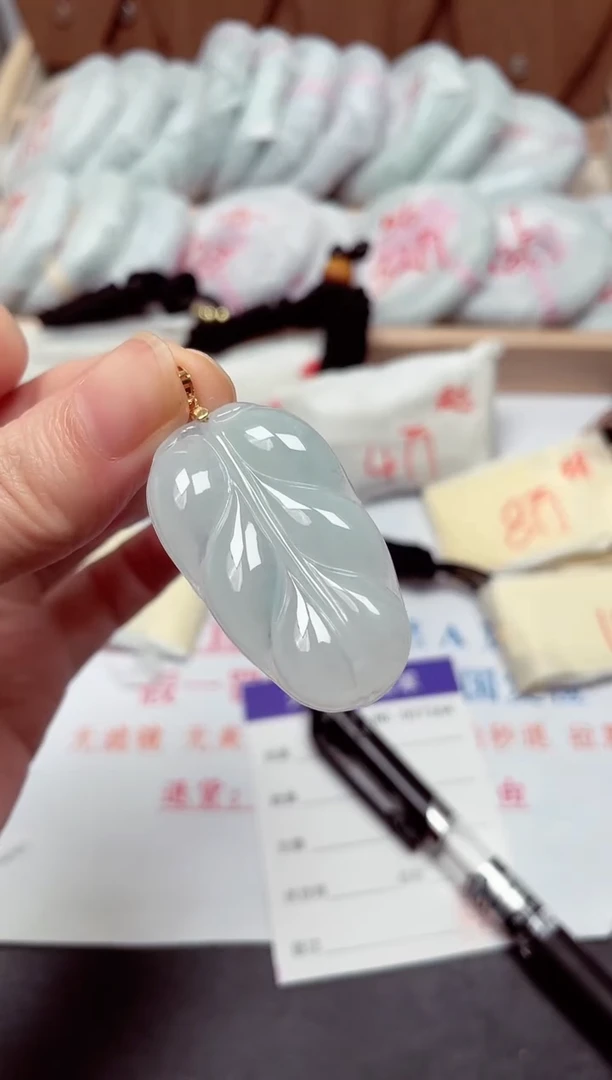 颈饰银S925镶嵌翡翠天然A货