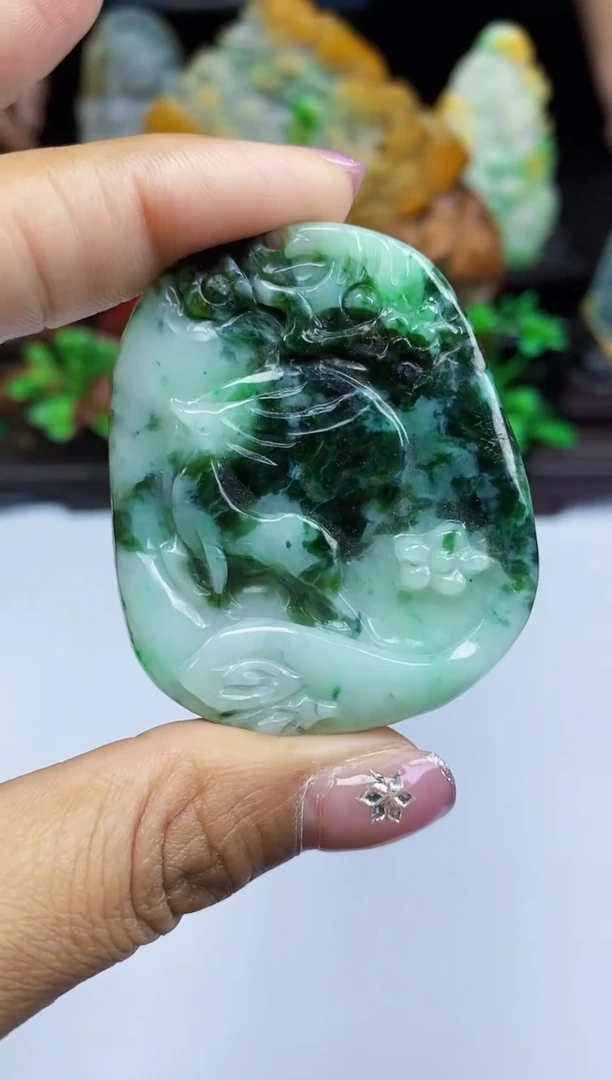 【闪购商品】翡翠颈饰未镶嵌翡翠A货