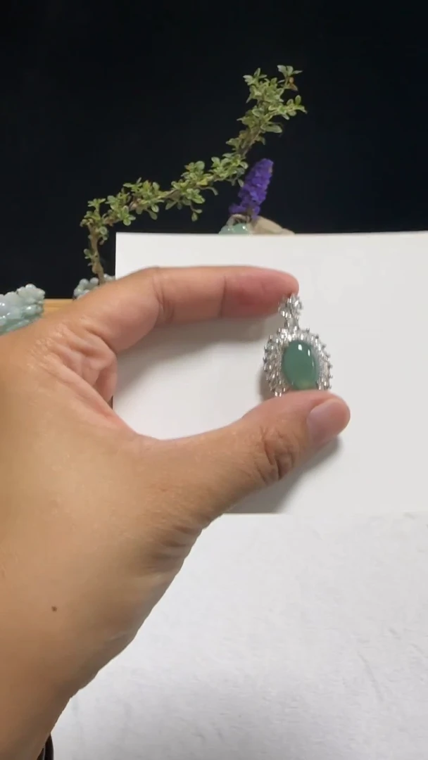 翡翠未镶嵌套链缅甸翡翠吊坠