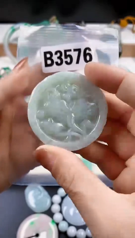 颈饰未镶嵌翡翠天然翡翠吊坠挂件