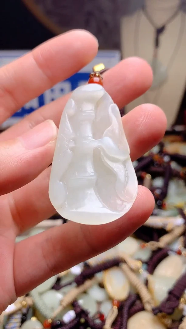 和田玉未镶嵌颈饰1