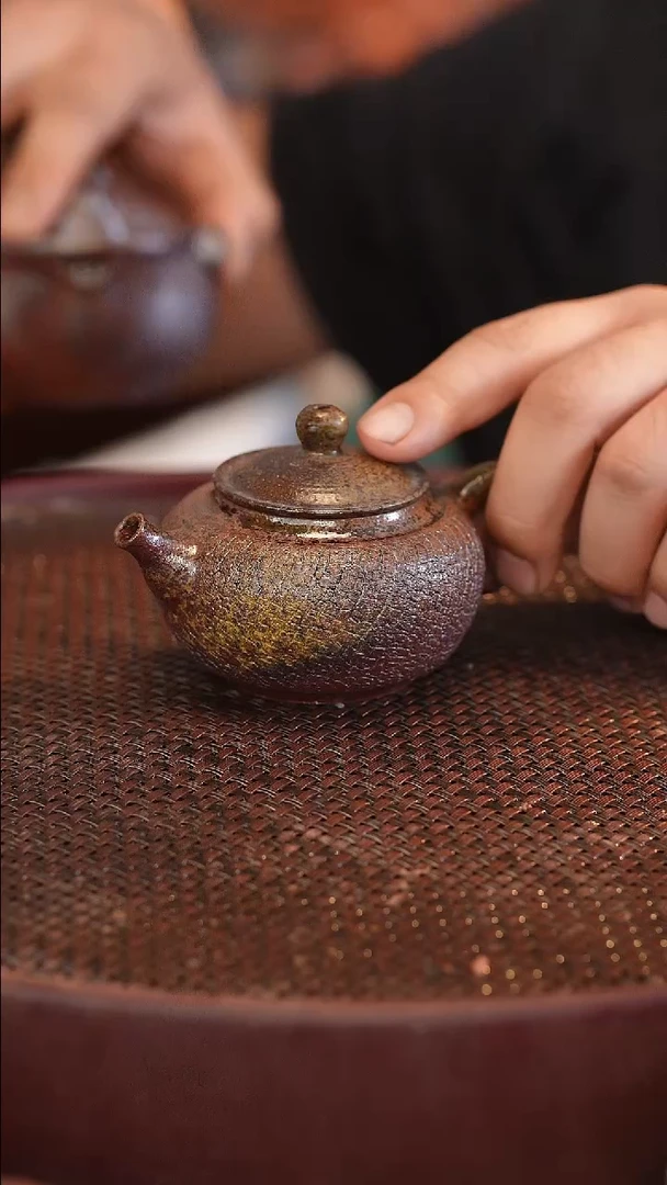 茶壶紫砂原矿手工制作1