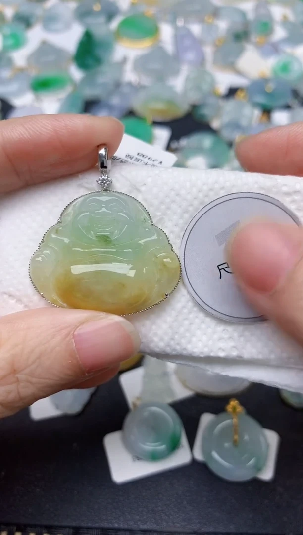 颈饰18K金镶嵌翡翠天然缅甸A货翡翠