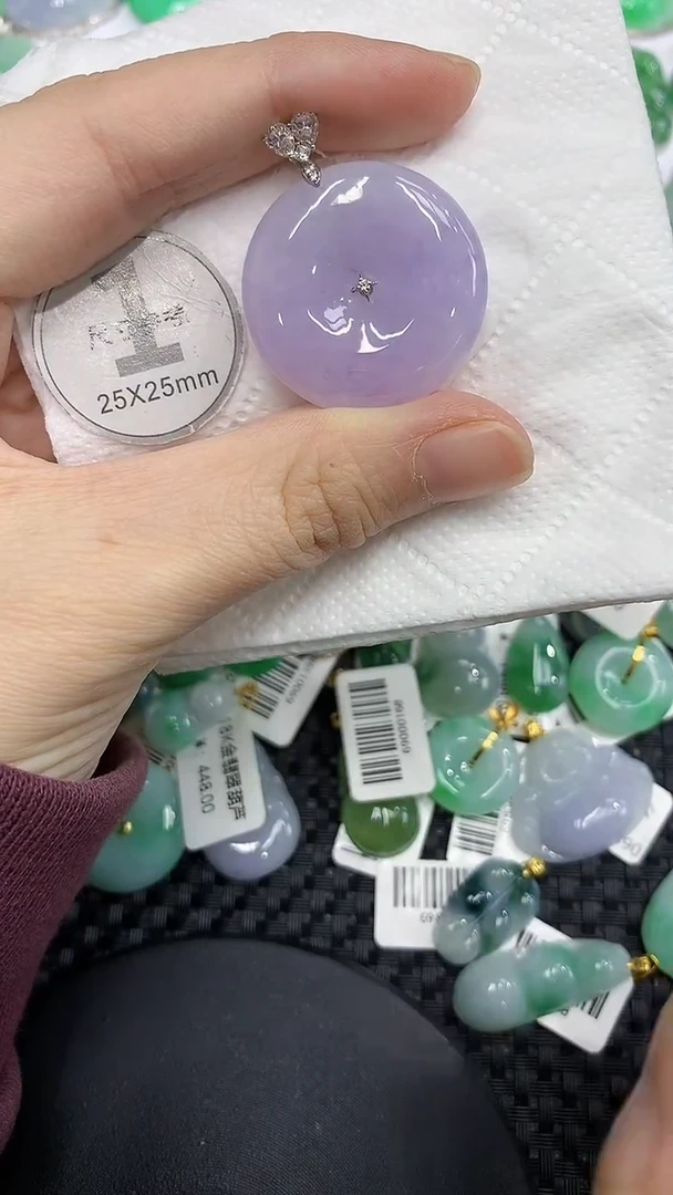 颈饰18K金镶嵌翡翠1111111111111111