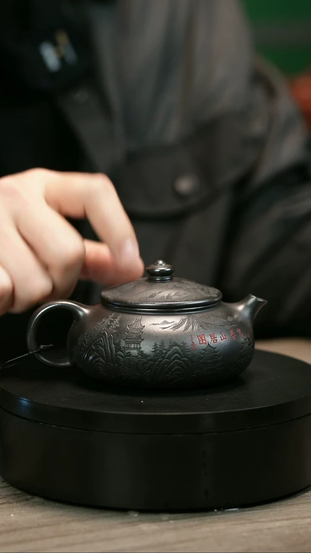茶壶紫砂H1823李传荣石黄刻绘寒江