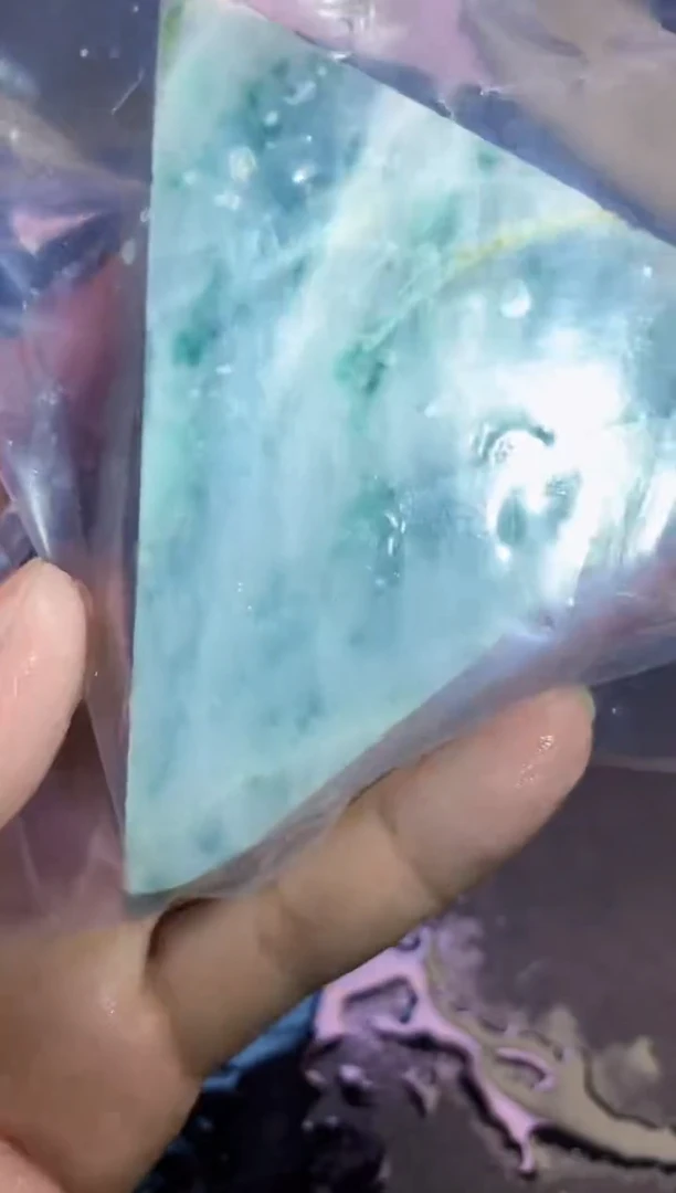 翡翠未镶嵌颈饰天然翡翠077