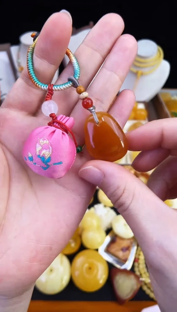 琥珀未镶嵌珠宝奇石柒月