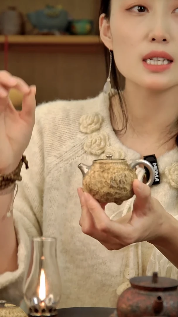 言野手作 粉引仿古锤纹三足壶