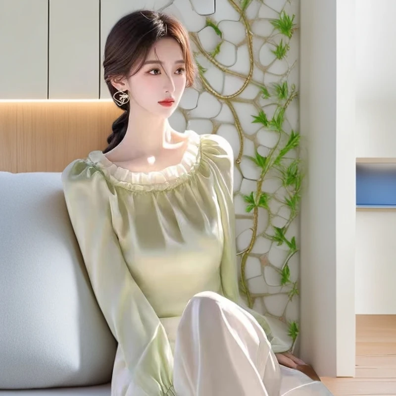 法式高级感绿色设计感长袖衬衫女装春秋缎面气质好看漂亮独特上衣
