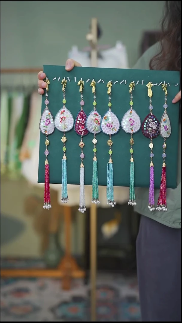 刺绣苏绣水滴型押襟  可挑选颜色