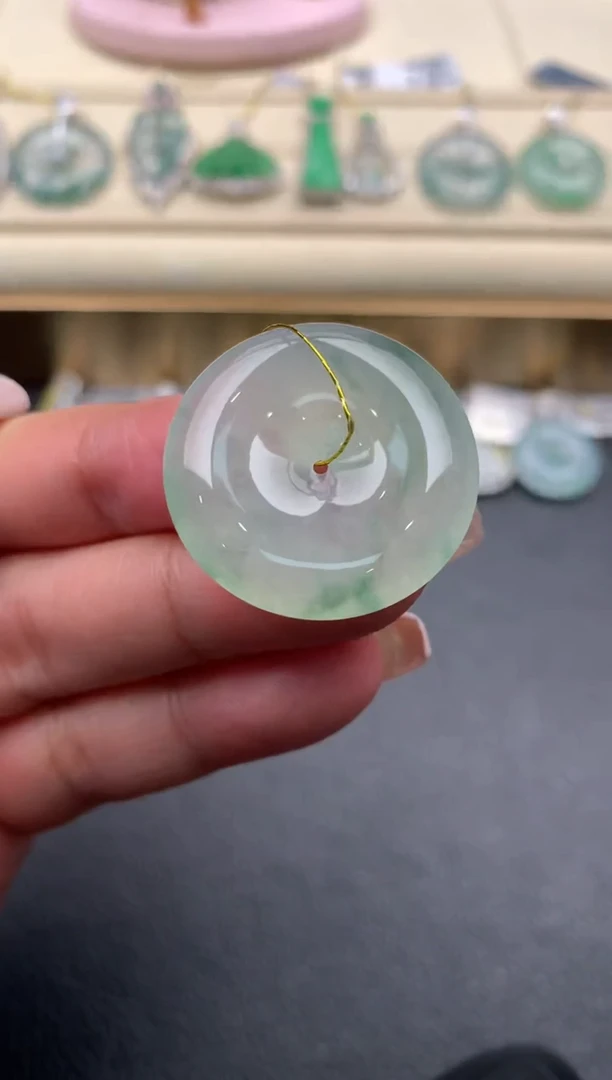 【闪购商品】翡翠颈饰未镶嵌D682....