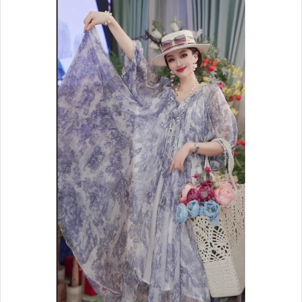 25夏季新款法式设计师桑蚕丝宽松时尚女装连衣裙251D722