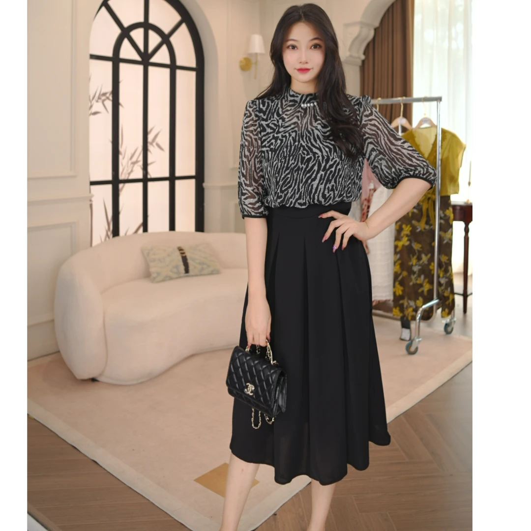 5458#2025新款时尚百搭显瘦气质女士黑色圆领连衣裙